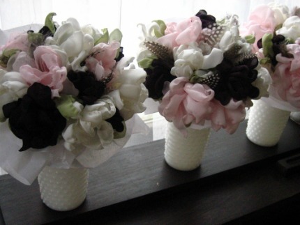 Create everlasting floral bouquets for your wedding using pretty fabrics and
